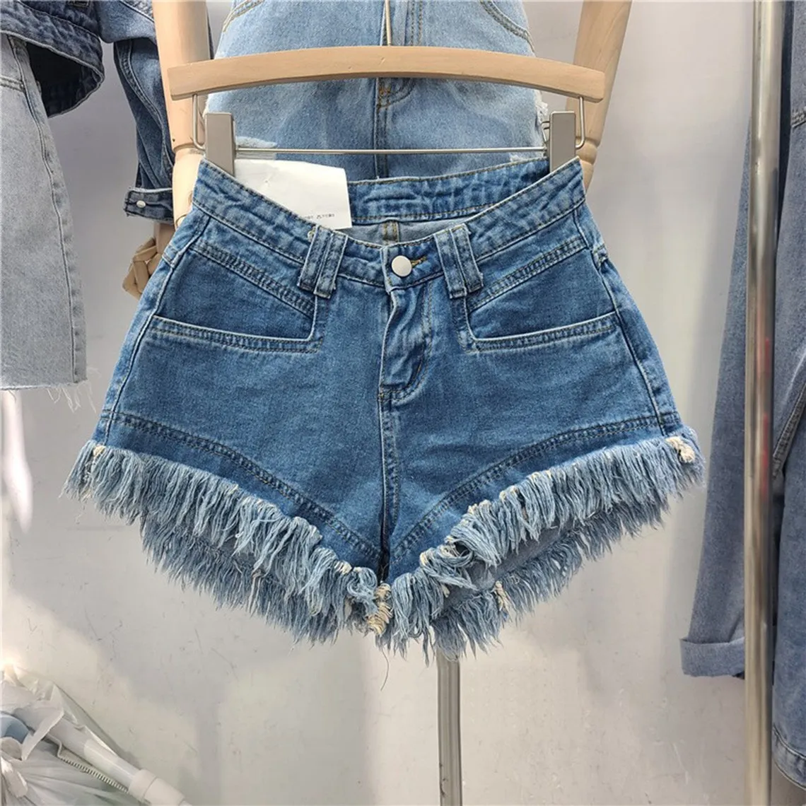 All-match Ripped Tassel Edge Wide Leg Denim Shorts