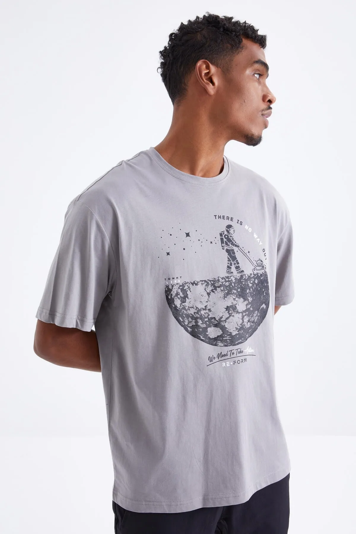 baskili o yaka erkek oversize t-shirt - 88098
