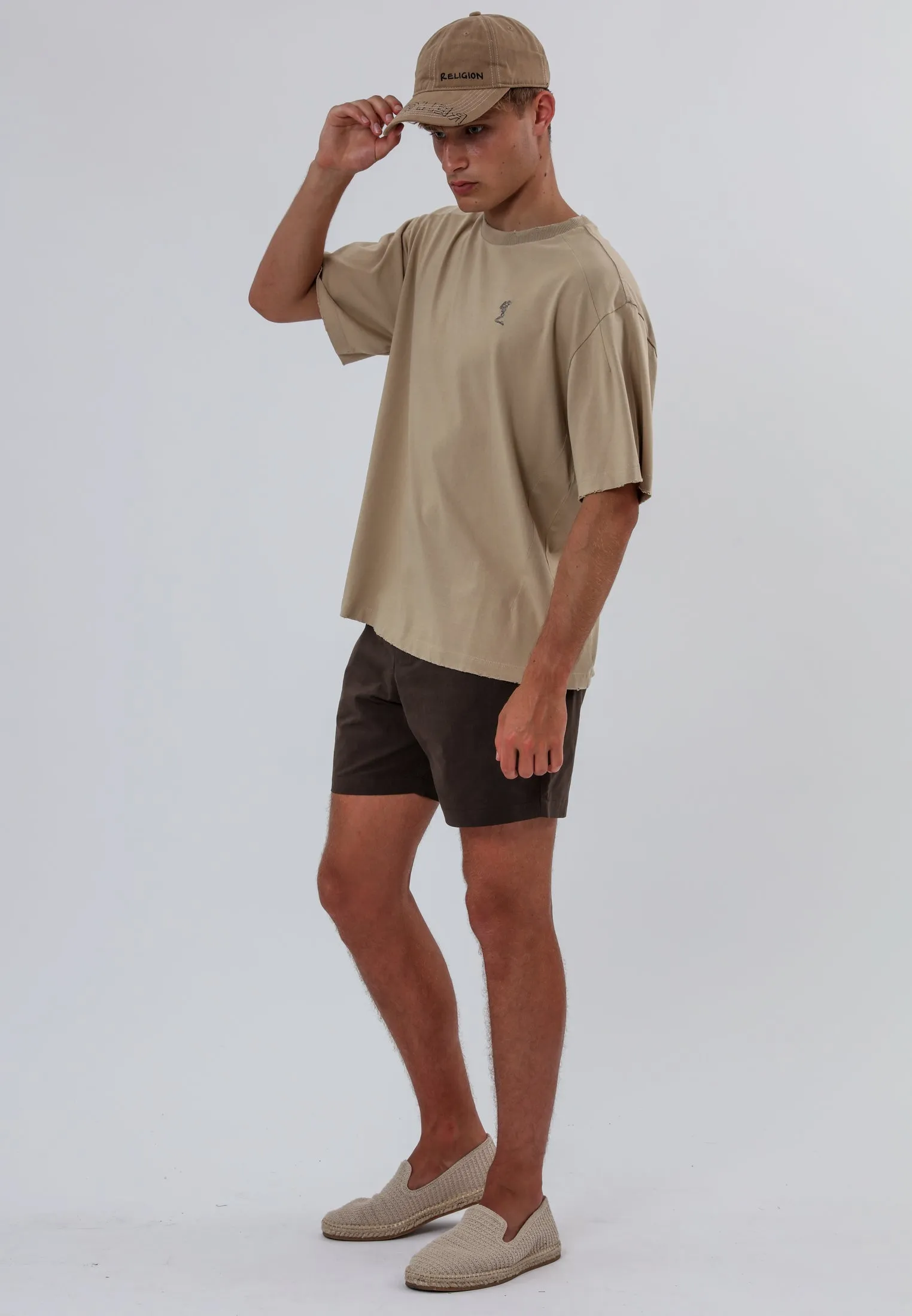 BATTLE DISTRESSED T-SHIRT FAWN