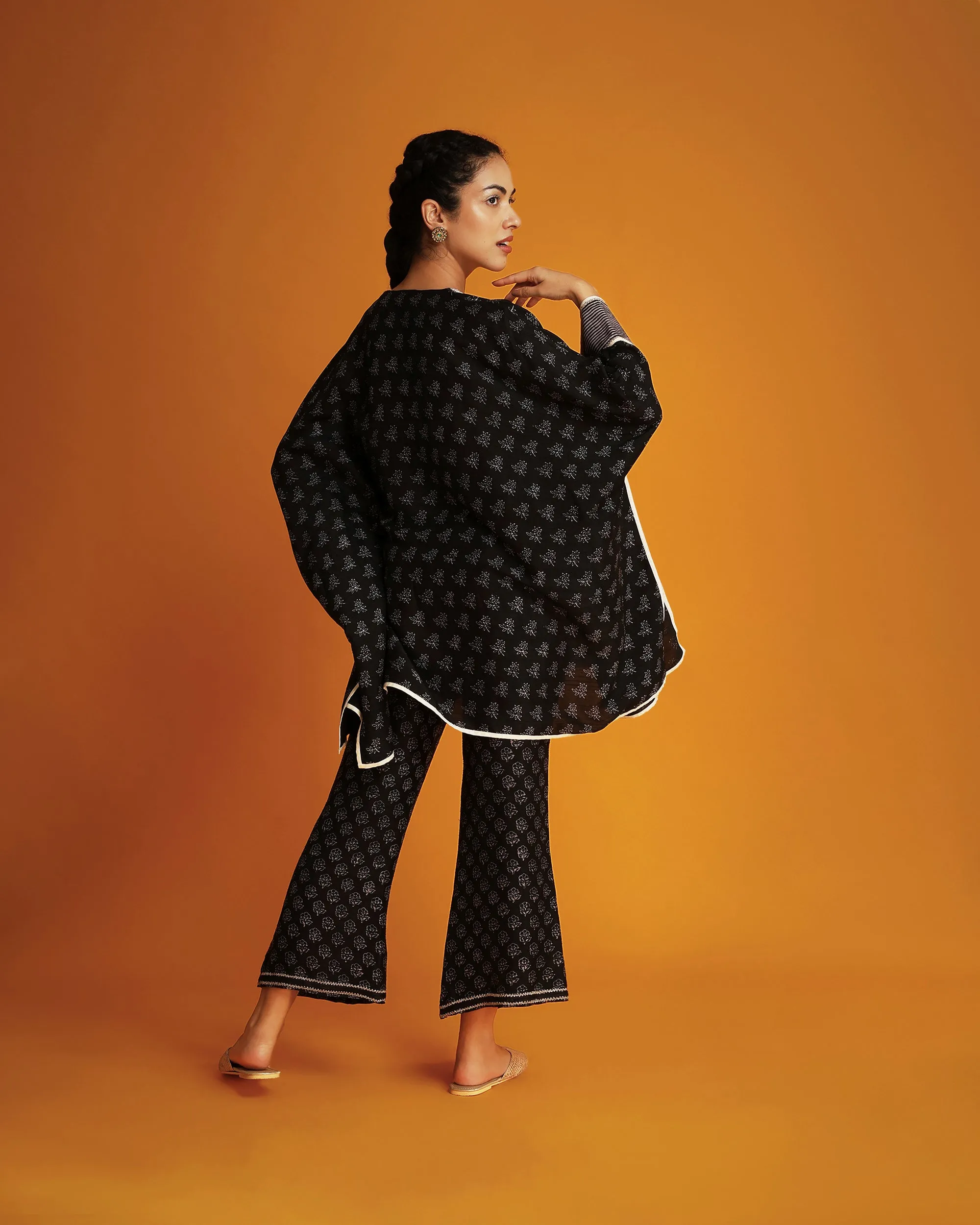 Black embroidered kaftan
