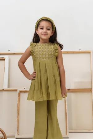 Green chanderi silk hand embroidered girls co-ord set