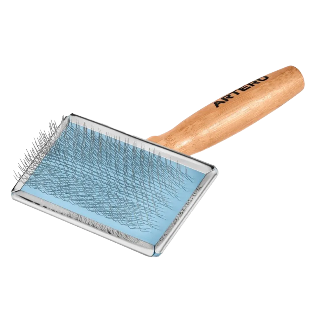Pipo Classic Slicker Brush Medium by Artero