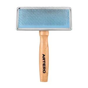 Pipo Classic Slicker Brush Medium by Artero