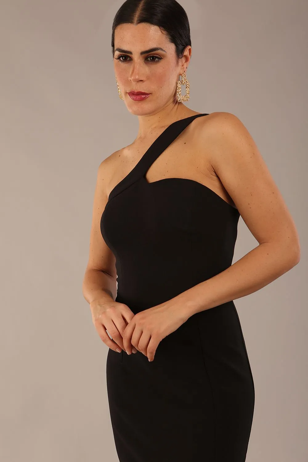 (PRE-ORDER) Sofia Diagonal Halter Neck Pencil Dress