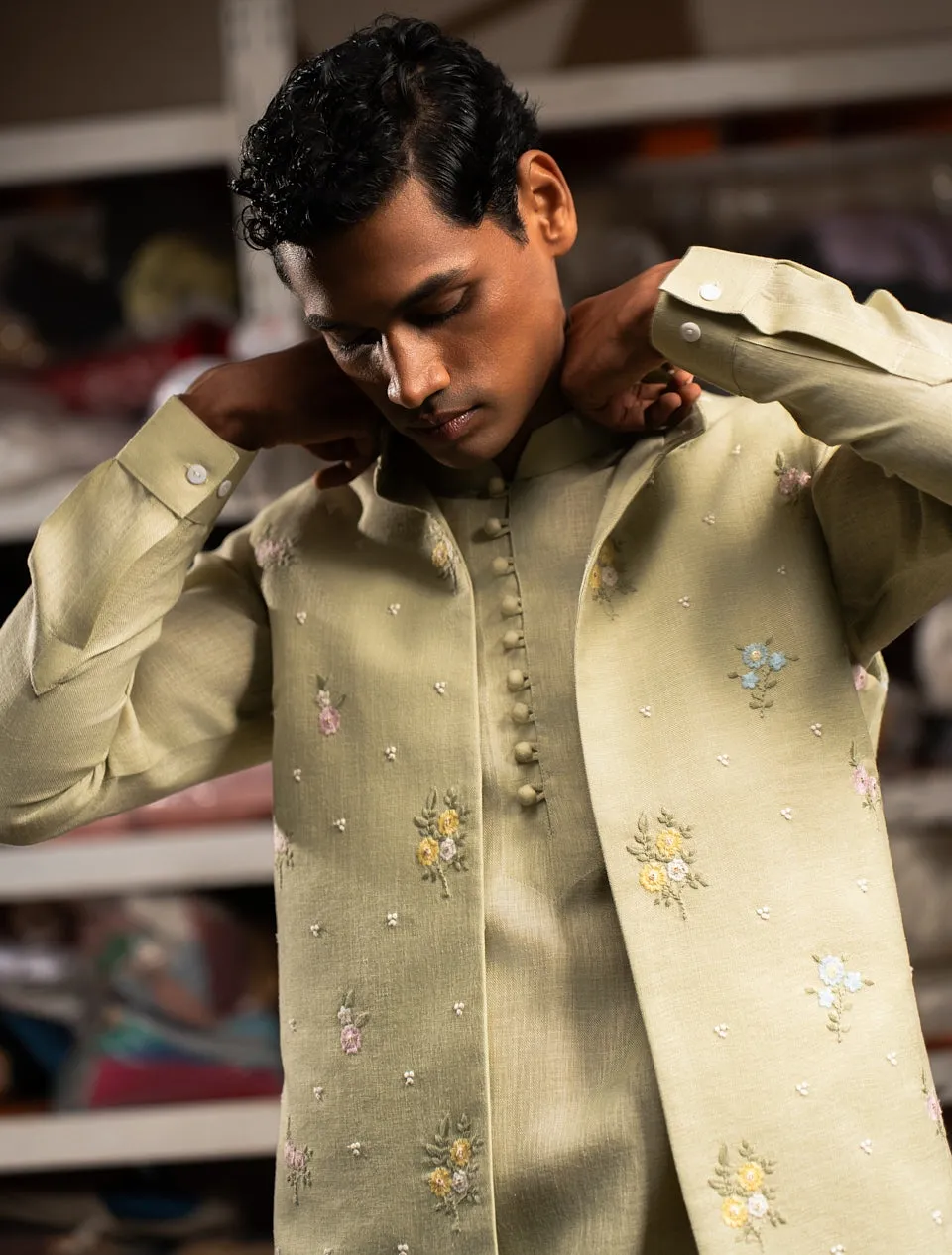 Raag Open Bandi With Matching Kurta Pajama Set