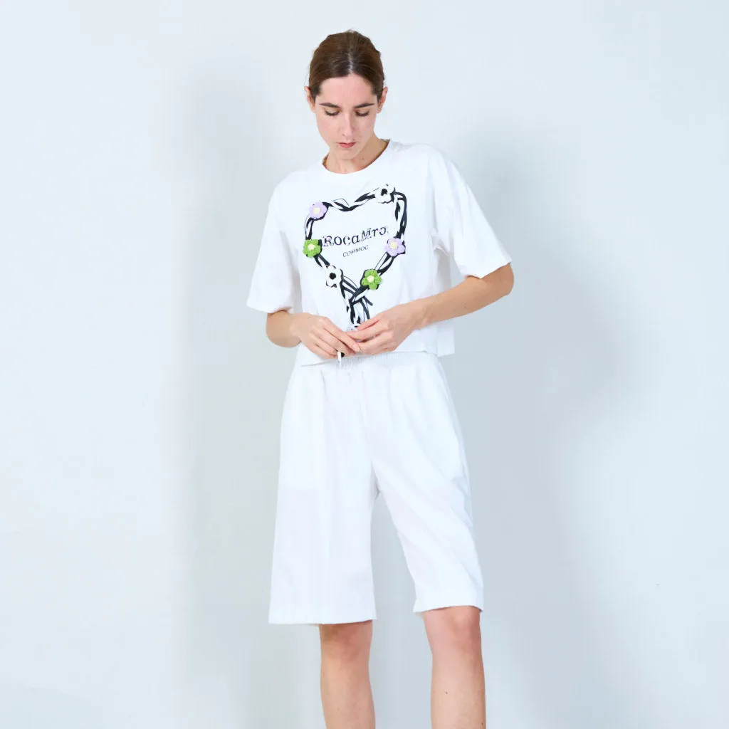 Stylish cropped t-shirt with floral heart design wholesale