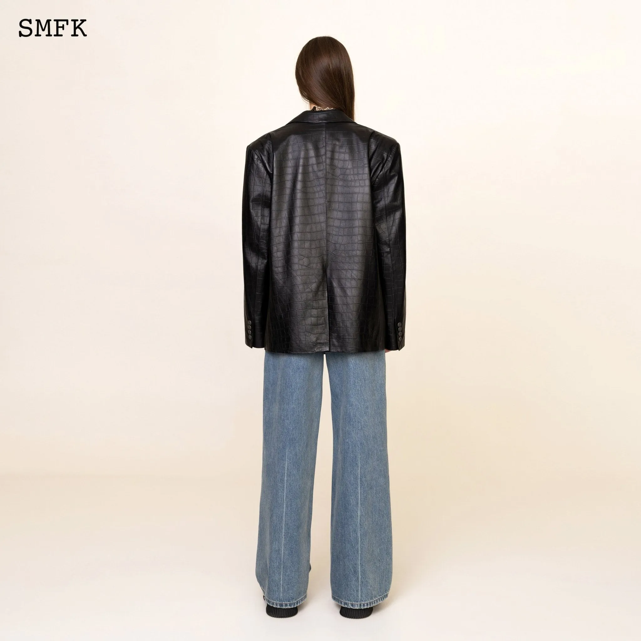 WildWorld Vintage Leather Black Crocodile Suit
